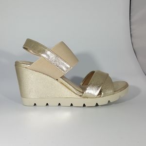 The Flexx Gold Leather Wedge Sandal